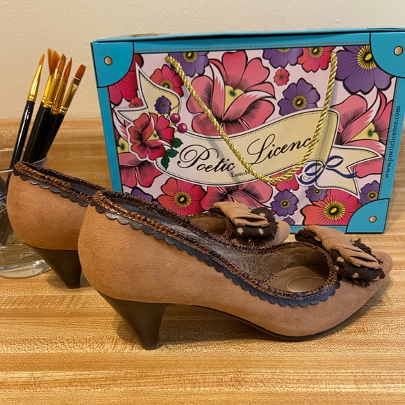 Worn Once! Adorable Poetic License Bow Front Pumps - Picture 7 of 16
